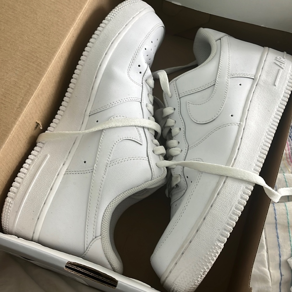 WHITE AIR FORCE 1 SIZE 11
